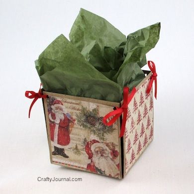 Super easy DIY Small Gift Box is super cute! Tutorial by Crafty Journal.