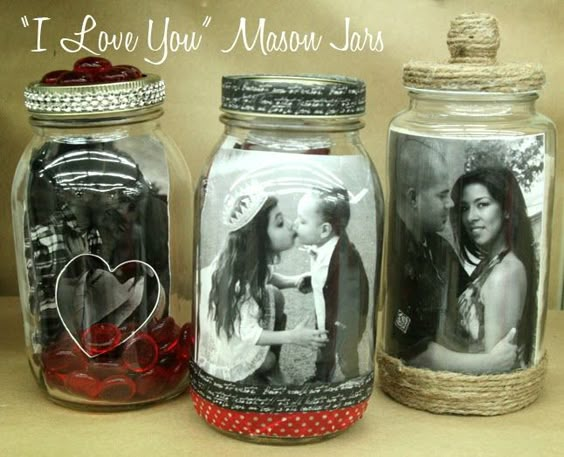 DIY: I LOVE YOU Photos in a Jar - Creating projects with mason jars has never been so easy! This is a cute craft for Valentine's Day or even Mother's Day! #craft #valentinesday